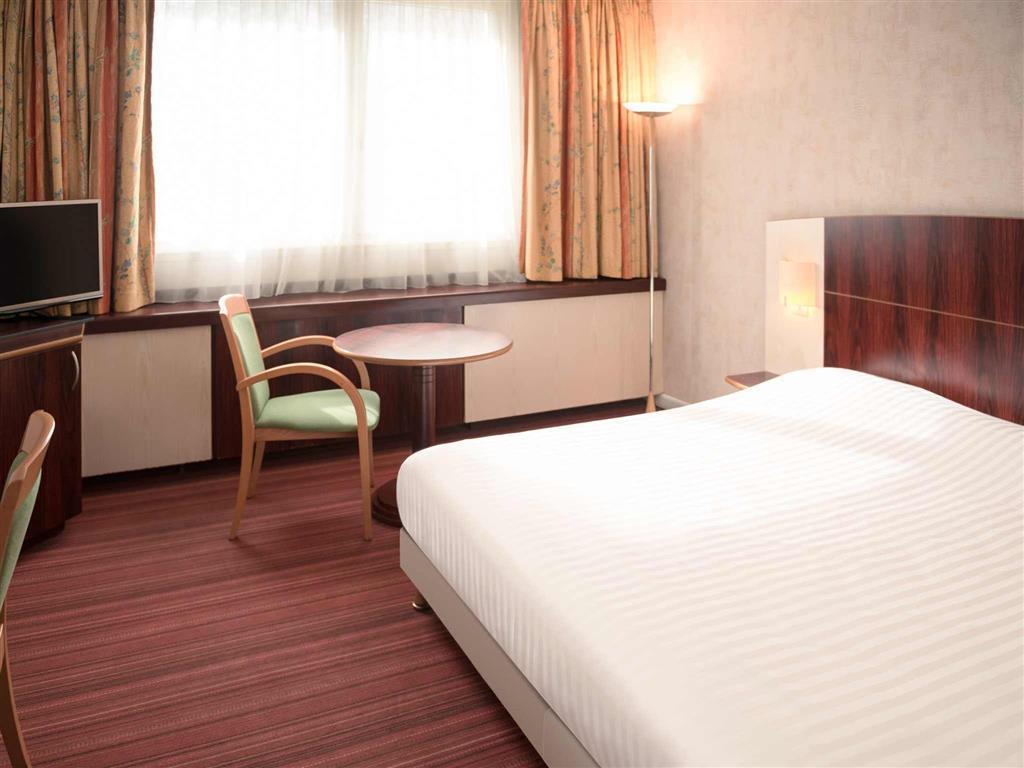 Mercure Besancon Parc Micaud - Hotel & Bar Kültér fotó